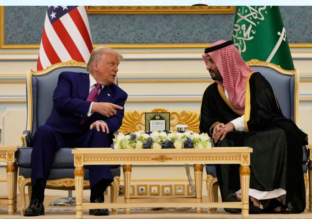 US Saudi Arabia Defence Deal Worth $142 Billion Signed During Trump Visit |Brief Insight